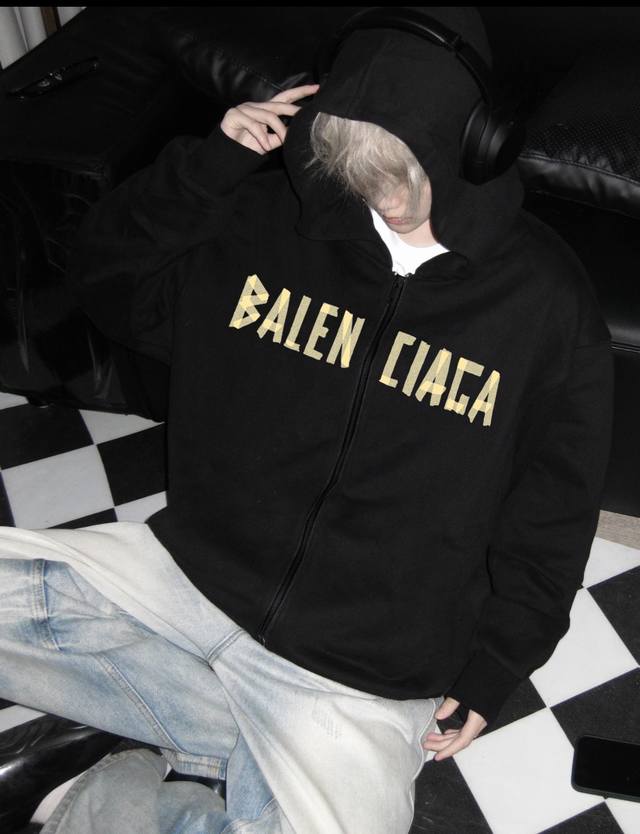 银狐绒加厚 DDD Balenciaga 巴黎世家破坏胶带冬季加绒加厚开衫拉链连帽卫衣外套 DDD 高端冬季加绒拉链卫衣系列 DDD 本款甄选530G银狐绒加厚