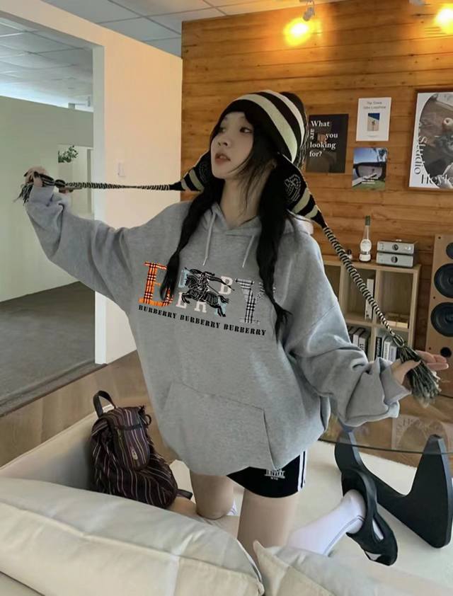 银狐绒加厚 DDD Burberry 巴宝莉格子战马冬季加绒加厚连帽卫衣 DDD 高端冬季加绒卫衣系列 DDD 甄选530G银狐绒加厚面料 区别市场便宜货200