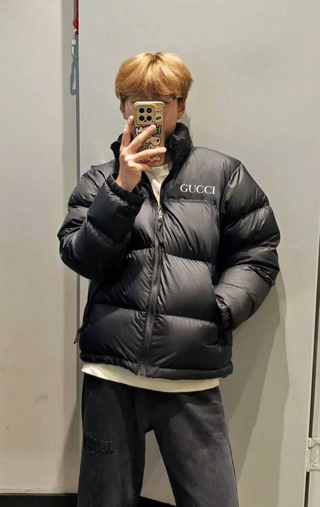 不是羽绒免费送 DDD 降价清货 真羽绒版本 DDD Gucci 古驰白鸭绒羽绒服 DDD 降价亏本捡漏福利，真羽绒版本，清货回资金给工厂P结加工费，请认证楼楼