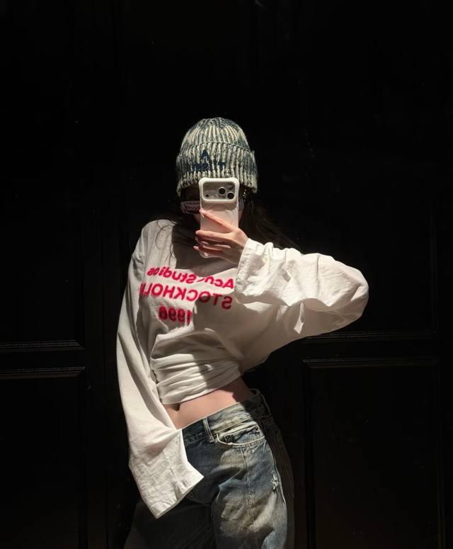 Acne26Ss 新春限定色1996立体丝绒提花撞色薄款长袖T恤 张新成、周笔畅、吉克隽逸同款 DDD ：Acne风新春限定色1996立体丝绒提花撞色薄款长袖T