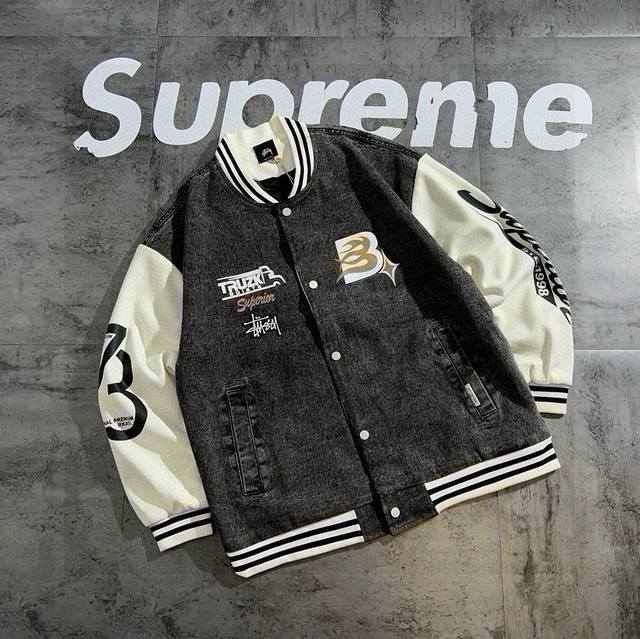 内里加绒 DDD 斯图西2025新品 刺绣复古牛仔外套棉袄 DDD 面料采用牛仔面料 工艺超高 一比一复刻 DDD 超细腻 原版复刻 万针刺绣Logo 立体饱满