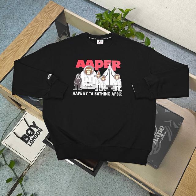 款号：A0305 高版本 DDD 2026新款Aape经典猿人太空宇航服图案Logo印花休闲情侣圆领毛圈卫衣，经典款秋冬猿人，经典永远不会过时、人手必备款，秋冬