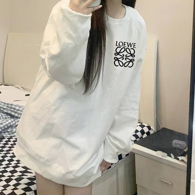 银狐绒加厚 DDD Loewe 罗意威冬季加绒加厚圆领卫衣 DDD 高端冬季加绒卫衣系列 DDD 本款甄选530G银狐绒加厚面料 区别市场便宜货200G低廉单薄