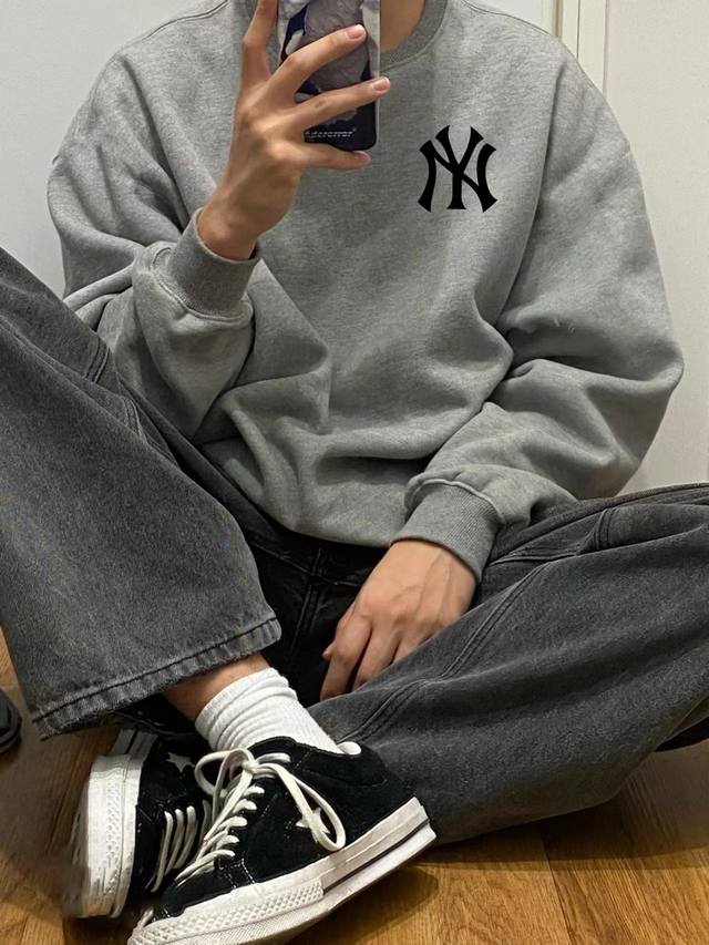 银狐绒加厚 DDD Mlb Ny洋基队经典冬季加绒加厚圆领卫衣 DDD 高端冬季加绒卫衣系列 DDD 本款甄选530G银狐绒加厚面料 区别市场便宜货200G低廉