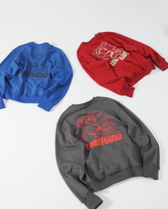 Undefeated五道杠马年胶囊系列卫衣 DDD 选用380G毛圈面料 胸口以及背后高密丝网印花 开模辅料细节 原版一致 DDD 三色入 S-Xl 宽松版型