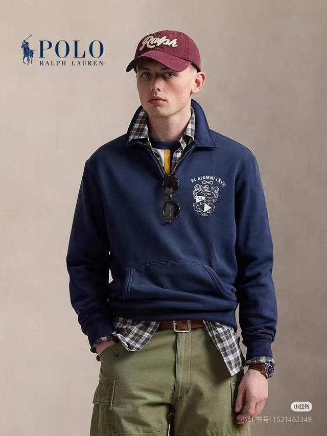 拉夫劳伦 Polo Ralph Lauren 半拉链小马卫衣 DDD 不止是一件卫衣，更是风格态度的轻盈表达。源自 Ralph Lauren 的美式经典基因，注
