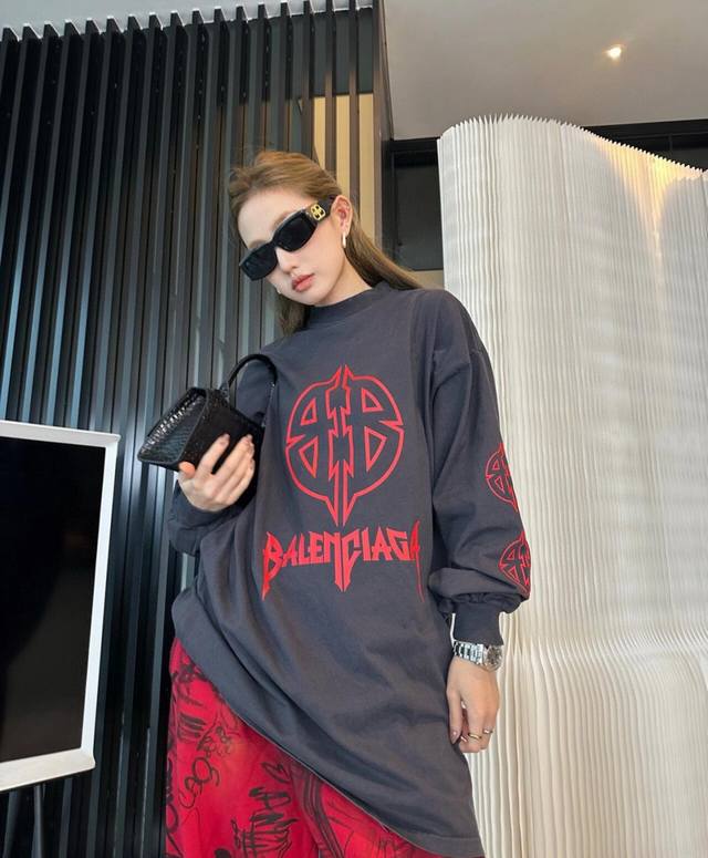 特价 库存：Xs 1 DDD 巴黎世家 Blcg 25Fw 异形双B字母长袖T恤 DDD 轻奢主义 男女日常通勤穿搭必备单品 正确版本 随意对比 DDD 详细特