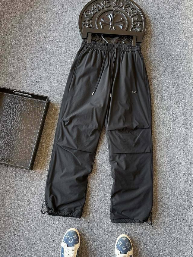 入专柜羽绒裤！ DDD 人气爆款！Kolon 可隆专柜新品直口带防风抽绳白鸭绒羽绒裤！恒隆在售万元级，款号：8905 DDD 可隆家今年最新开发户外三防科技锦纶