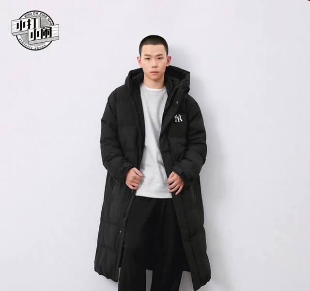 Ny 2025大秀同款新款情侣款长款羽绒服 DDD 这个款非常适合潮流运动达人防水压胶防水拉链最主要的是性Jia比超高上身也是非常高端版型超级好~ DDD 整体