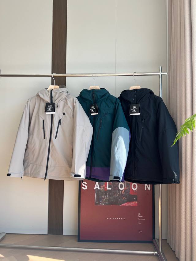 大降价 供 DDD 可隆商务休闲款休闲棉外套！出口韩国订单，Dryvent外壳防水、排湿、耐寒三效合一，确保面料持久性和功能性的同时，保持舒适的透气功能，且具有