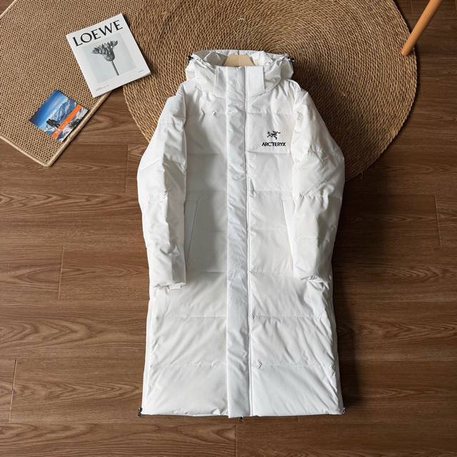 上新 不放假 高版本 跑量 供 。 始祖鸟长款羽绒服 情侣过冬硬核战袍 DDD 黑色 白色 DDD M-3Xl见图九 DDD 秋冬保暖还得是长款！这款迪家同款羽