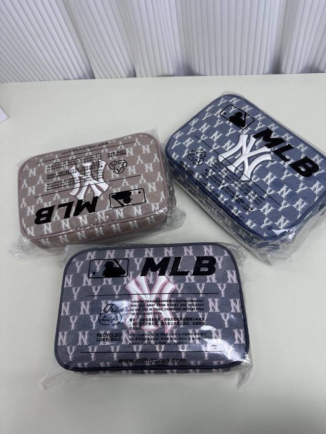 上新 原单高版本 DDD 韩国品牌Mlb专柜同款二合一相机包子母包 复古牛仔满印单肩包 复古老花高密度刺绣Ny斜跨包 全网爆 洋基迷可千万不要错过 男女同款 很