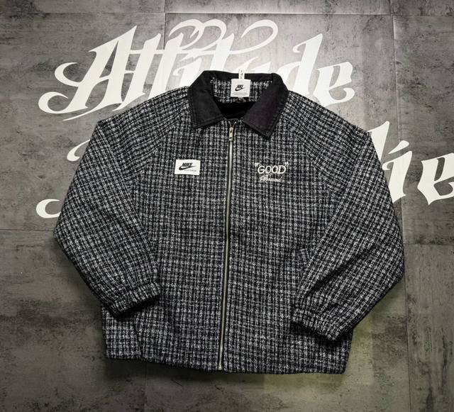 Nike复古麻灰编织棉冬季限定加毛加厚立领棉衣外套 DDD 面料采用加厚棉混纺编织布工艺 一件过冬 保暖御寒 原版复刻 DDD 万针刺绣Logo 立体饱满 激光