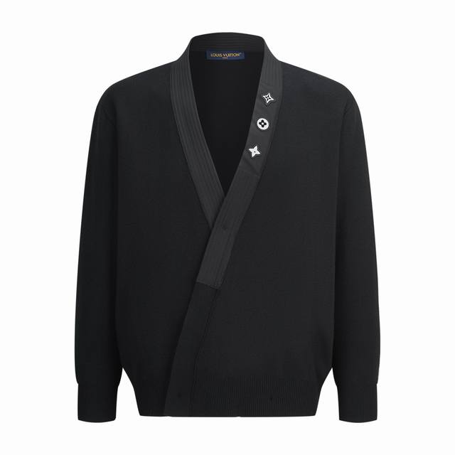 专柜1:1版本 DDD 品名: Louis Vuitton路易威登 三花刺绣标识针织开衫毛衣外套 DDD 尺码：S-Xl DDD 颜色：黑色 DDD 面料：采用