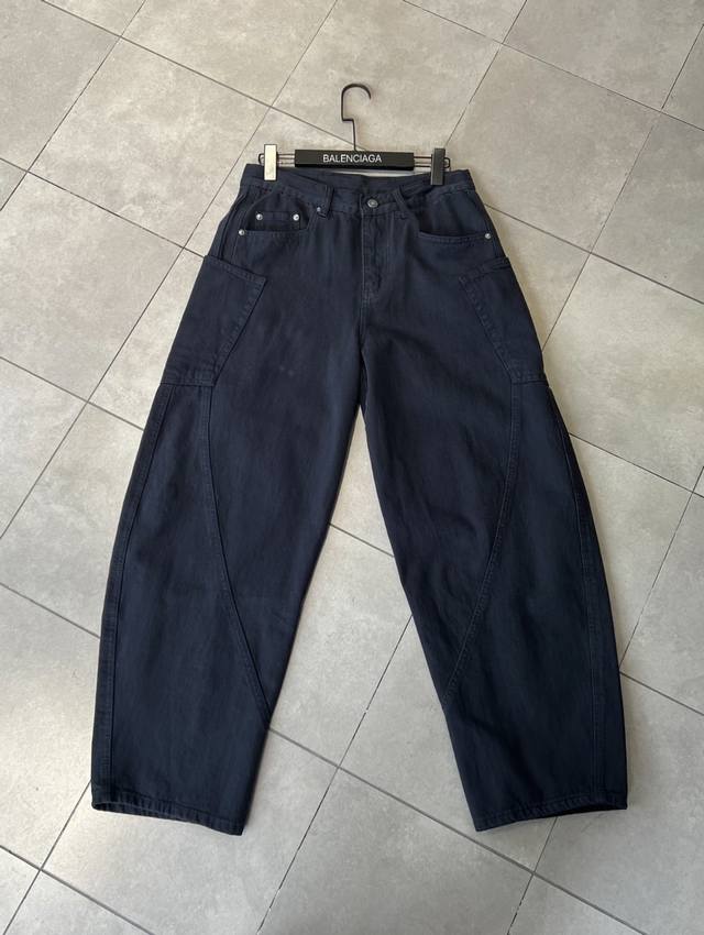 Balenciaga巴黎世家 靛蓝色实体高品质软斜纹布工装裤弯刀直筒长裤情侣款 DDD Color: 靛蓝色 Size: M-Xl DDD M 腰围78 臀围1