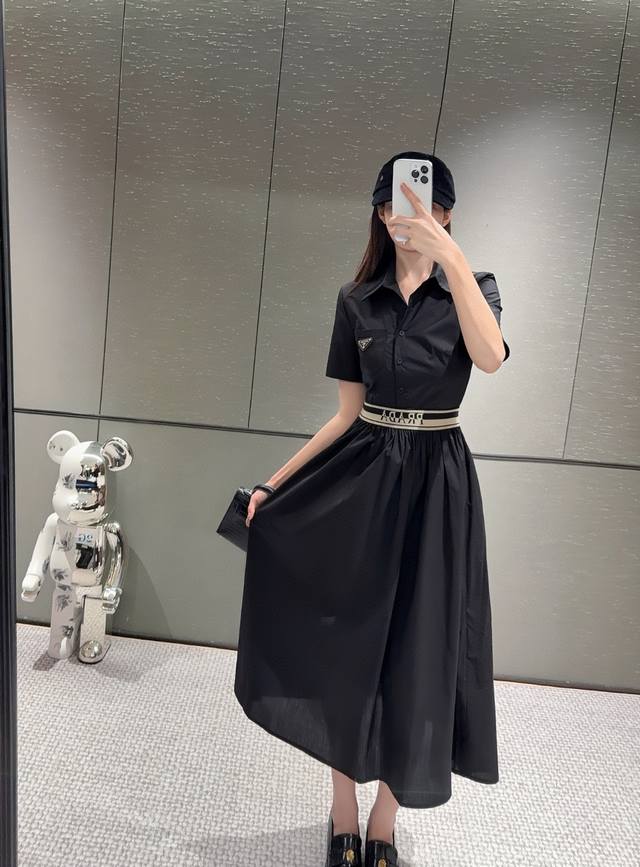 特价 黑色 DDD Prad* 普拉达 25Ss新款连衣裙 DDD 拼接Logo装饰设计 温柔大方的白月光裙子，上身效果超级好，上身就是那种气质效果！及脚踝的长