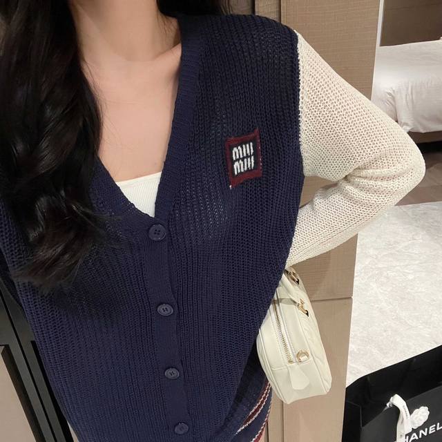 特价 DDD Miumiu 缪缪 25Ss防晒针织开衫 DDD 颜色：图色 DDD 码数：Sml见尾图 DDD