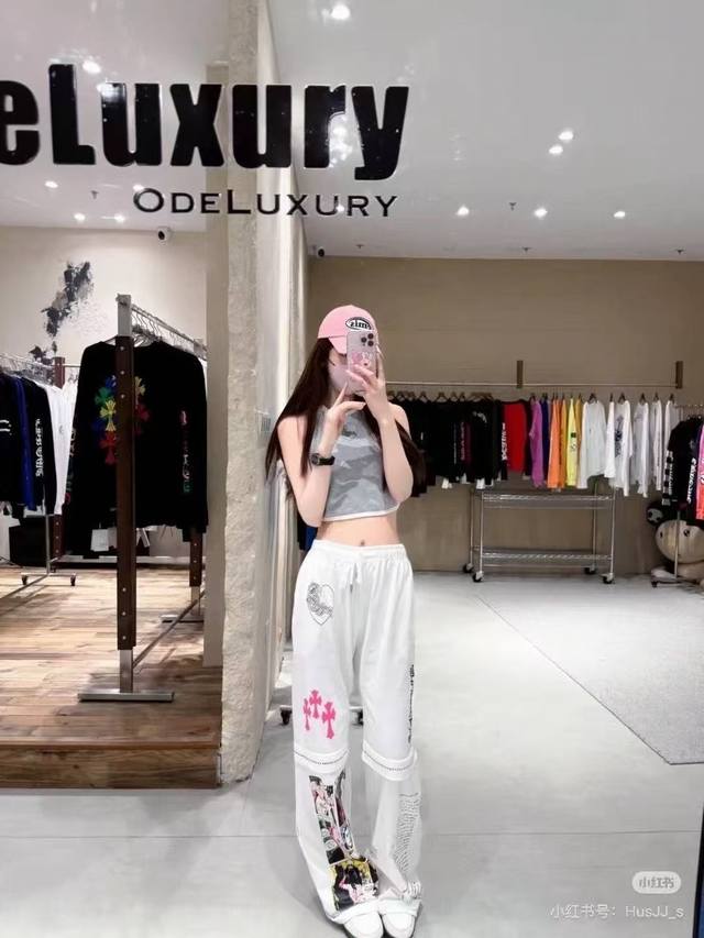 特价 DDD Ch 克罗心主推王炸爆款！超洋气炸街克罗心重工手绘直筒卫裤 DDD 辣妹必备爆款！巨百搭洋气一定要冲~ DDD 图片色！ DDD 颜色： 白色 D