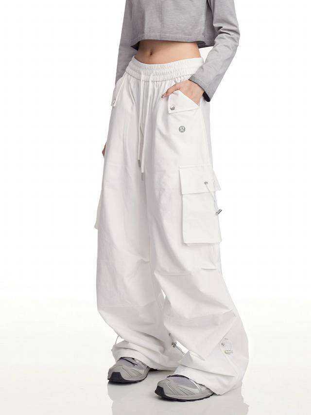 特价 。露露乐檬 DDD 炸街神裤！Lululemon 夏款工装裤来袭 DDD 宝子们，Lululemon 夏季新款大口袋工装裤震撼登场，专为高个子女生打造的时