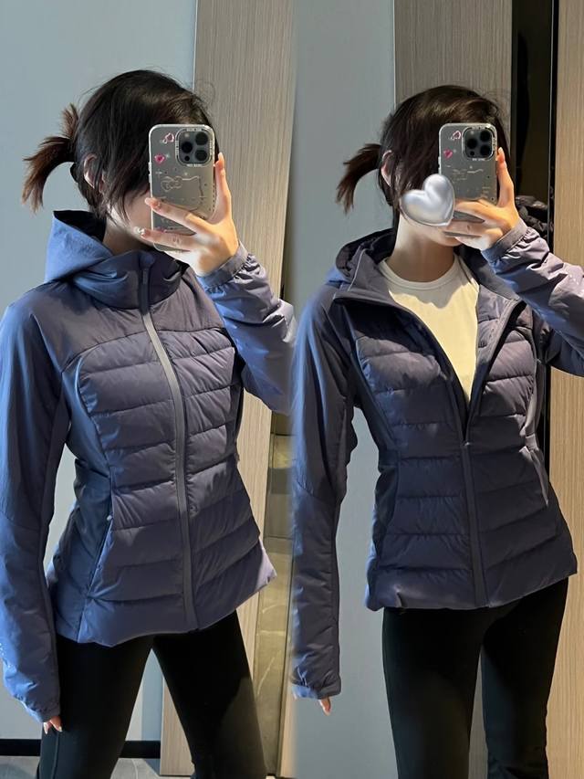 特价 。只有蓝色和粉色。Lululemon露露乐檬新国标90白鸭绒 DDD 救命！原来修身羽绒服才是真香！Lululemon 这件直接焊在身上 DDD 谁懂啊家