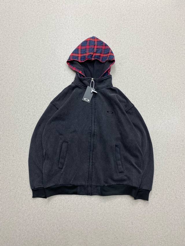 Oakley欧克利 复古黑武士水洗做旧植绒连帽拉链开衫外套情侣款 DDD Color: 碳灰色 Size: M-Xl DDD M 肩宽55 胸围 衣长65 Cm