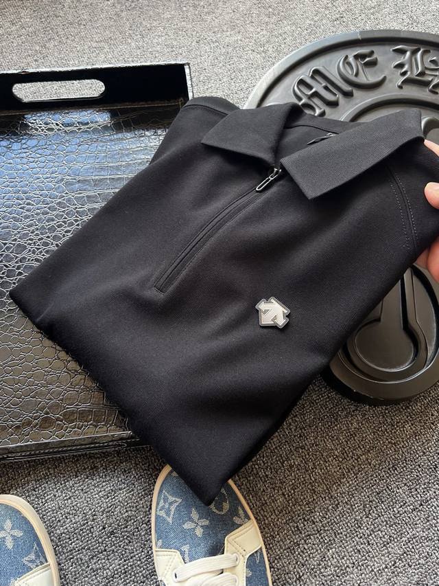 专柜顶奢款！ DDD 人气爆款！Descente 迪桑特专柜新品半拉链长袖翻领Polo衫！恒隆在售万元级，款号：2540 DDD 迪桑特家今年最新研发高端定制面