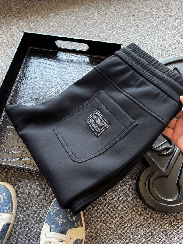 顶奢百灵达5D刺绣！ DDD 人气爆款！Fendi 芬迪小怪兽专柜新品抓绒加厚莫代尔散口松紧长裤！恒隆在售万元级，款号：2578 DDD 芬迪家定制高端加厚莫代