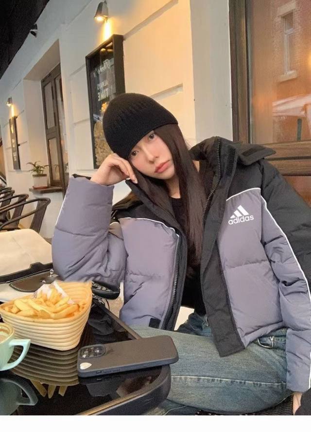 特价 亏本清不退换 90白鸭绒阿迪达斯Adidas经典拼色短款肯豆羽绒服 饱和度无敌！ DDD 太厚了真的太厚了 热到出汗！ DDD 两边抽绳可以抽紧冬天不怕风