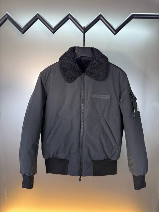 对标专柜★过验版本★Moncler 盟可睐双面飞行员羽绒服 DDD 定制柔绒哑光锦织料 以及泰迪绒 使用新国标90白鸭绒，冲绒量十足 保暖十足 轻盈蓬松 以纯粹
