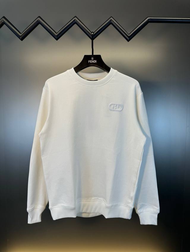 顶级代购版本★Fendi芬迪经典款新款刺绣字母微阔型圆领长袖卫衣男女同款 DDD 简洁的轮廓、 微阔的版型，领口微微贴合颈部，上身时尚潮流 客供订织的面料，加厚