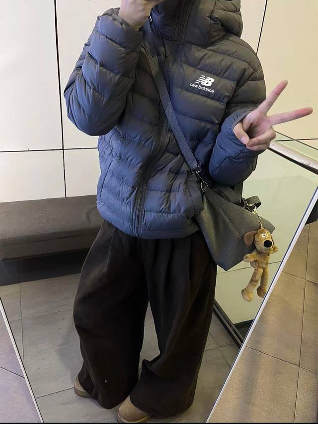 鹅绒版本 不是鹅绒免费送 DDD 高充绒量140克 超蓬松 DDD New Balance新百伦Nb白鹅绒排骨羽绒服 DDD 不是白鹅绒 绒子含量90% 免费送