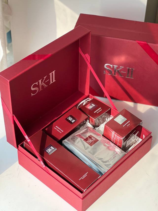 礼盒不优惠 ！#士为知己者死，女为悦己者容，好水好奶好乳好霜好露好膜，传说中的仙女都在用# Skll 新款韩流美肌14件套套装限定礼盒 掌柜正儿八经的渠D！每盒