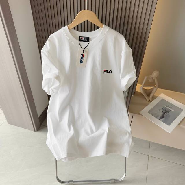 Fila 斐乐短袖T恤，男女同款 DDD 官网同步发售，240克纯棉双纱夏日非常舒适透气克重胸口经典的可乐印花 ，潮人必备时尚单品，不挑身材，包容性更强，品质质