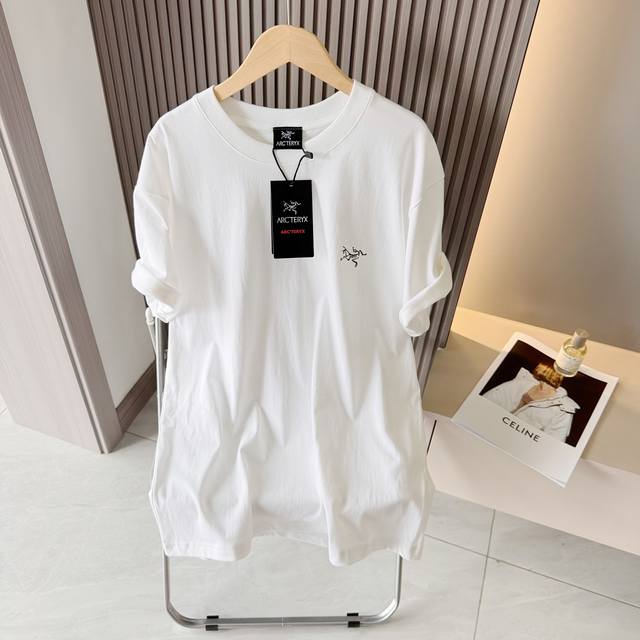 Arc'teryx 始祖鸟限定短袖T恤 男女同款 DDD 官网同步发售，240克纯棉双纱夏日非常舒适透气克重胸口经典的始祖鸟印花 ，潮人必备时尚单品，不挑身材，