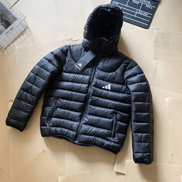 特价 只有M L Xl DDD 阿迪达斯Adidas排骨连帽羽绒棉服 高品质带来持久轻暖感受 DDD 蓬松度更好，保暖性更强 轻薄户外连帽羽绒棉服 DDD 初冬