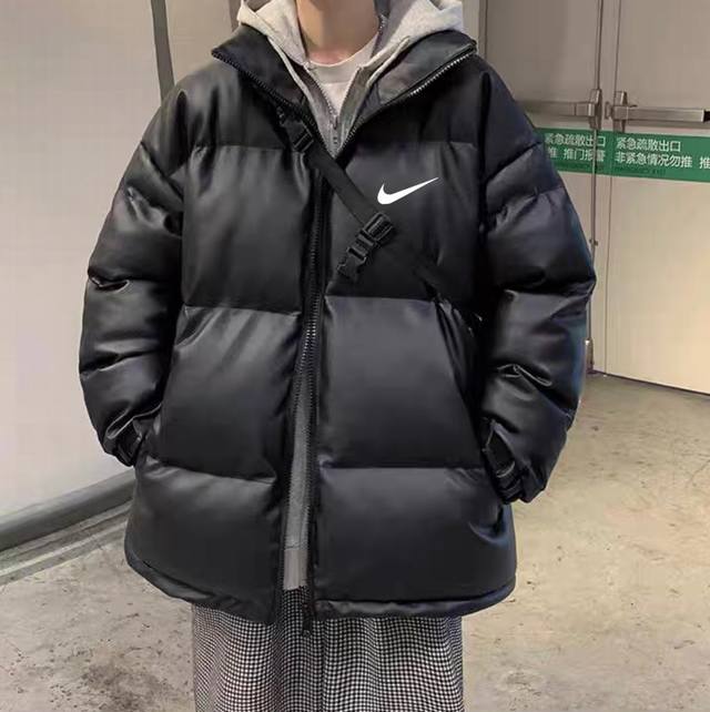 Nike 耐克小勾冬季皮衣皮袄子皮棉服 DDD 高端皮棉衣系列 DDD 官网发售 顶级版本 经典百搭 DDD 甄选意大利进口Pu皮 纹路手感超级棒 防风防水 油