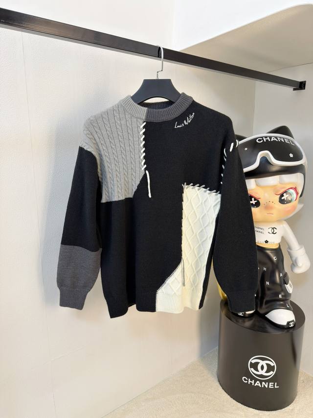 支持年后退换 Lv 2025 新品 秋冬新款针织羊毛衫高品质意大利进口羊毛混纺面料，高密度针织，时尚百搭毛衣，帅气十足。经典Logo提花款。耐穿不易变形，版型，