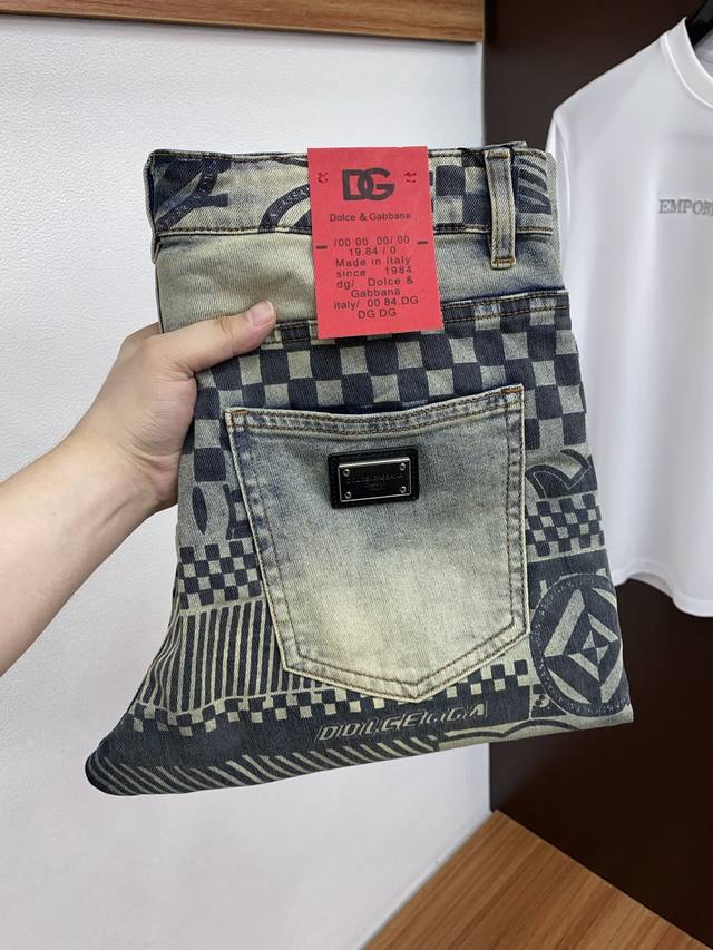 支持年后 Dg 2026Ss春夏新款修身小直筒牛仔裤 完美洗水工艺 定制顶级五金Logo 独家定制微弹面料 码数29-40 DDD