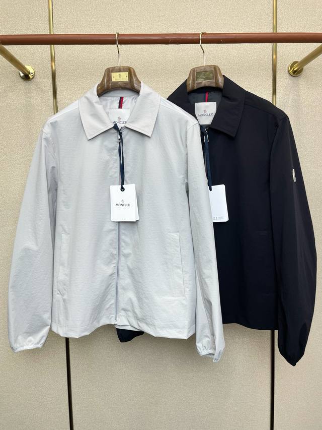 支持跨年售后！ 。Moncler蒙口独家专供新款原单男士休闲翻领外套 高端定制 高端版本 时尚百搭爆款进口面料 手感超柔软细腻 穿着亲肤舒适 高端精品 代工厂P