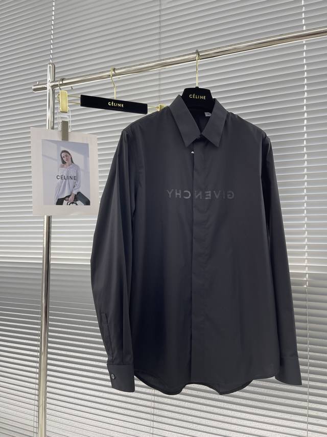 支持年后 秋冬 DDD -Gvc 前后印花透底细节棉条纹衬衫。 DDD 暗扣款，Logo贝壳扣，面料质感不错舒适透气。 DDD 尺码:38-42 S-Xxl J