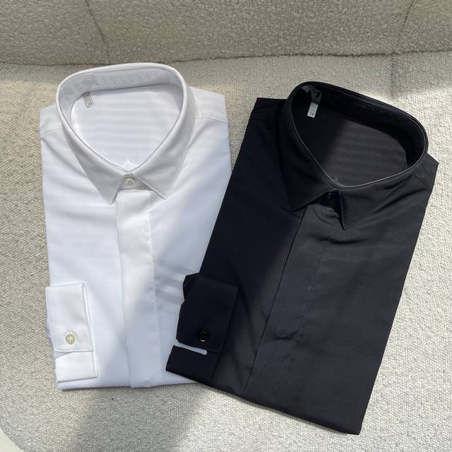 支持年后 秋冬 DDD -Dio 杂志 封面款 刺绣小蜜蜂长袖衬衣 黑白两色到货啦！高端定制进口 纯棉真丝混缎面料 面料，舒适透气，经典尖领，，迪奥男装衬衫系列