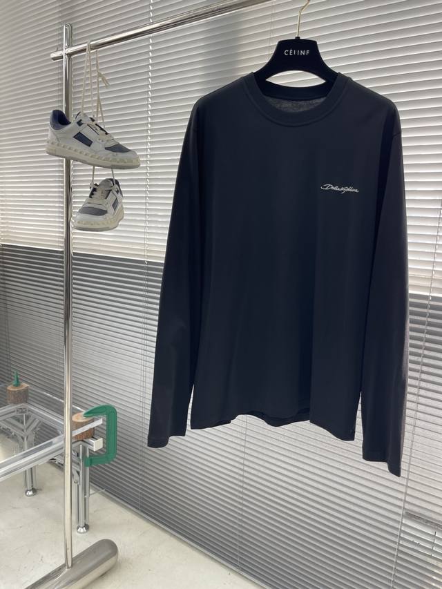 支持年后 DDD -Dg 标识细节全棉长袖T恤。订织的面料质感好，面料舒适亲肤。 DDD 尺码:S-Xxl DDD 肩宽