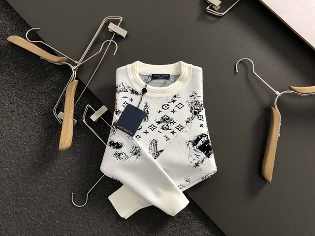 L牌*微宽版型M-Xxxl DDD 2025秋冬潮牌羊毛衫，以黑白提花点缀为主调，巧妙融入城市建筑字母元素，打破传统羊毛衫的单调感，彰显个性与不羁。立体剪裁贴合