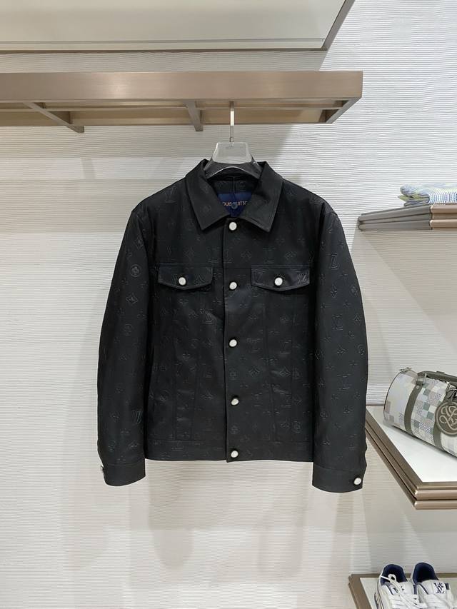 支持年后 调价格P 。Lv 2025秋冬新款原版1:1订制五金配件全进口原版定制 欢迎专柜对比 绝对的高品质 采用顶级95白鸭绒 超柔软 充羽量蓬松饱满 超级重