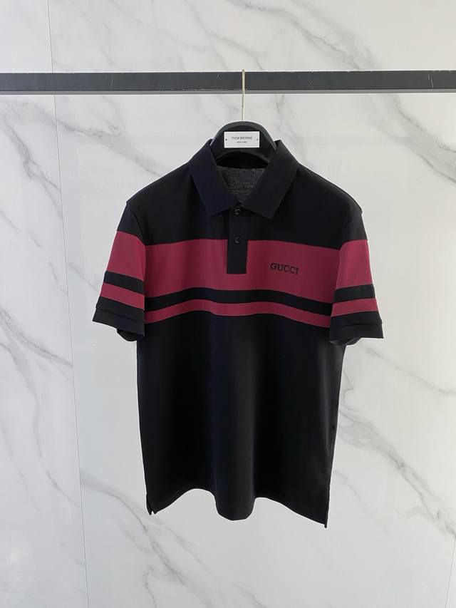 古驰 *2026春夏新品翻领Polo短袖 时尚单品设计，更加时尚舒适，高标准定制，上身非常有型，奢华品牌经典Logo图案 客供辅料，客供进口舒适透气面料质感非常