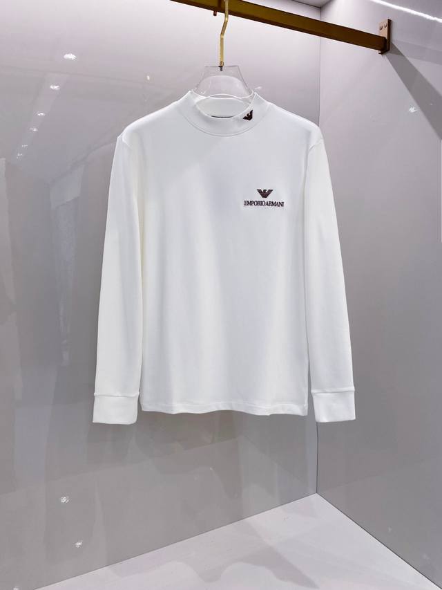 支持年后退换 阿玛尼 2025秋冬专柜新款 时尚休闲打底衫长袖T恤，精选进口高密度双面拉架棉面料，精致原版Logo打造，舒适性与透气性兼优，柔软抗皱弹性和垂性极
