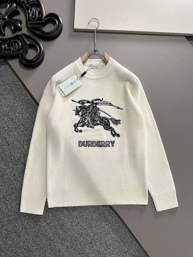 支持年后退换 巴宝莉 毛衣 2025秋冬最新系列，专柜1:1顶级复刻，全品相！加厚款，潮人必备单品！懂货的老铁赶紧下手，面料：羊绒10%羊毛60%氨纶30% D