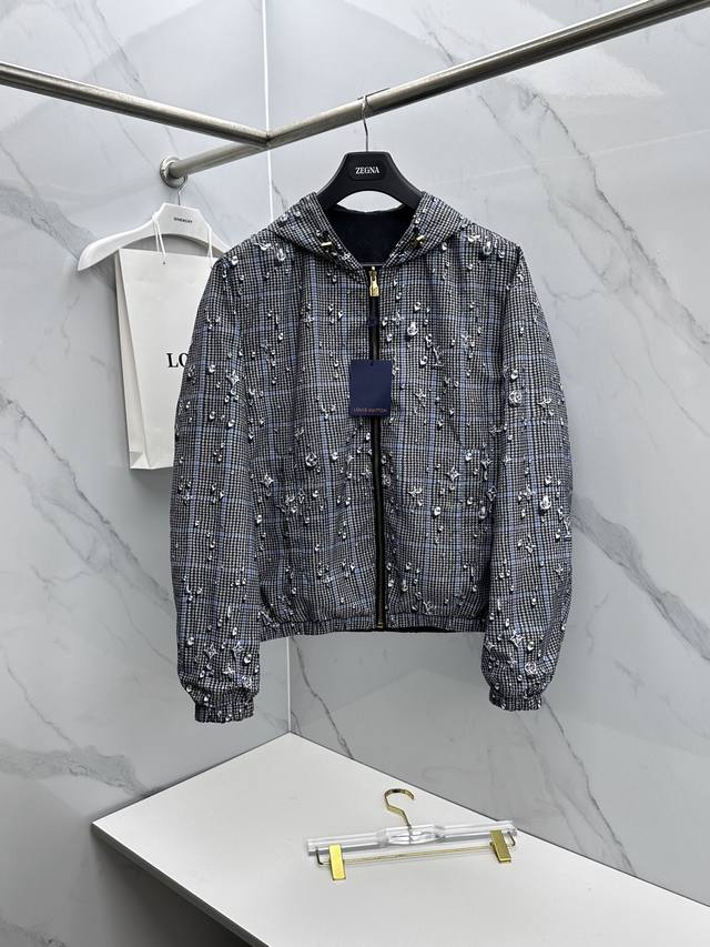 Louis Vuitton路易威登 2026早春系列，官网同款雨滴印花连帽双面穿尼龙夹克 男女同款 DDD 双面穿连帽长袖Monogram 双面防风，Water