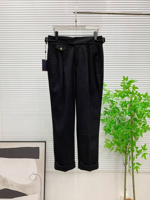 支持年后退换 Lv毛呢西裤2025Ss秋冬 新品 官网同步有售，男士高端商务休闲毛呢西裤，高端进口面料，带弹力，后面采用硅胶字母压胶，五搭配，即经典又时尚，合体