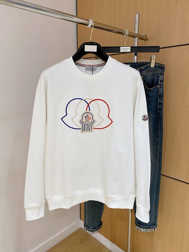 支持年后退换 蒙口25Ss 新品 最新最顶级版本精美工艺圆领卫衣，最顶级的品质专柜原单套头衫，顶级制作工艺进口面料，专柜品质重工刺绣设计，采用进口高端订制面料，